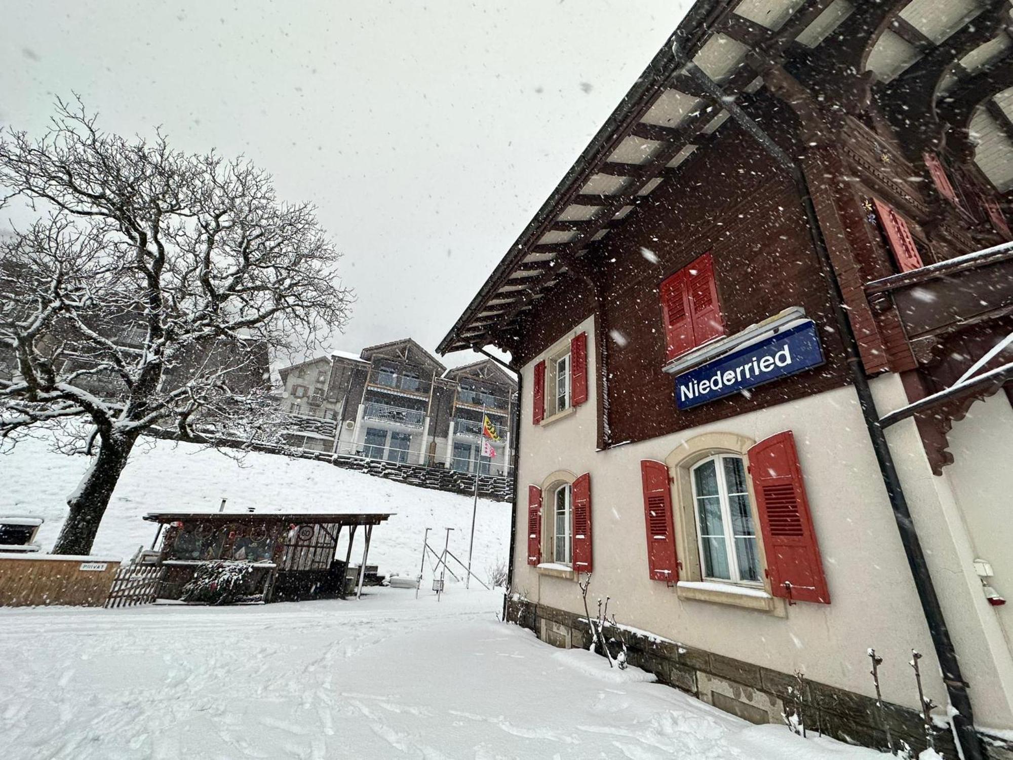 Lake Facing Studio Niederried bei Interlaken エクステリア 写真